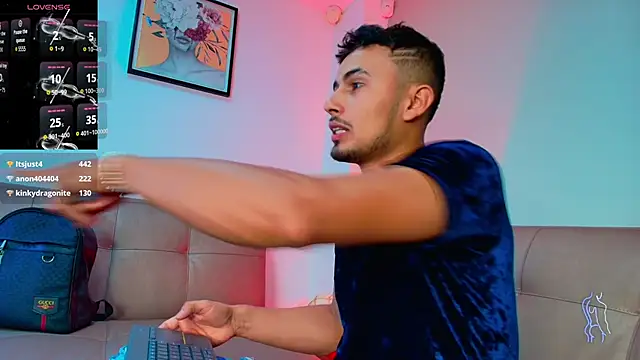 Valentiinoss's Colombian male cam and chat room