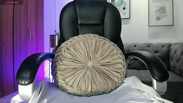 Natasha_Kiim_ webcam