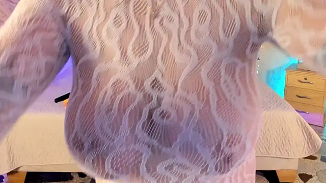 sarahcastro1_ - SarahCastro1_'s free webcam - UK Sex Cams