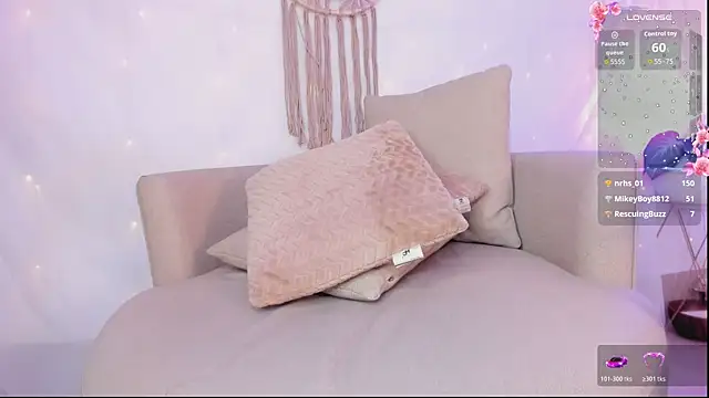 ginni_charlotte (F young) - flash pussy