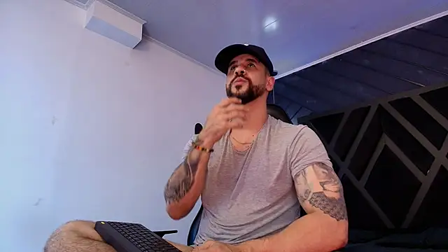 petesevans (M young) - Cumshow ,let's have fun , buzz me:devil: