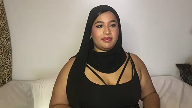 maryam_yamal (F young) - No panties + spank pussy + nipples clamp