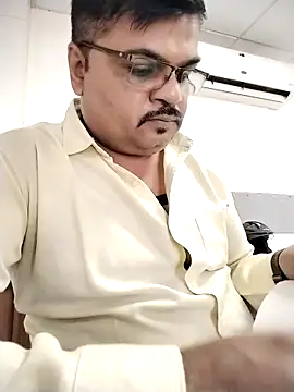 desi_lodo_gujju_boy (Ask my age) - Good Morning Friends Office Time