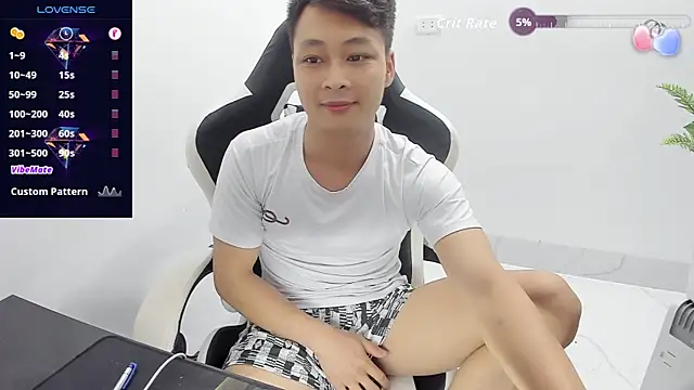 Naughty___asian webcam