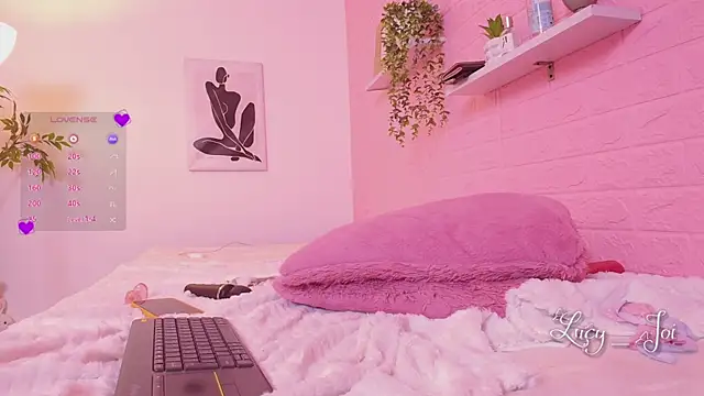 Lucyanajoi webcam