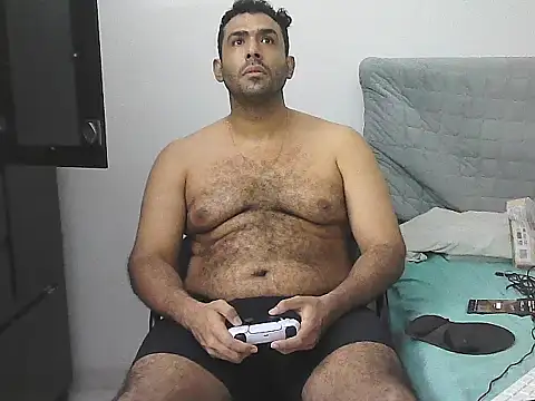 AlphaLatinoBear webcam