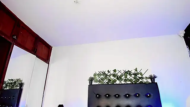 JERO_TEASE_S7S webcam