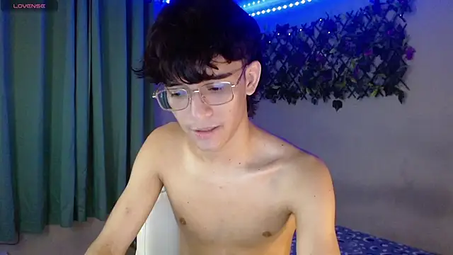 noah_millerx webcam