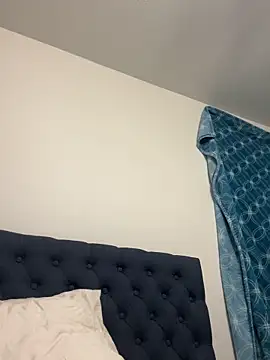 whitelioncody webcam