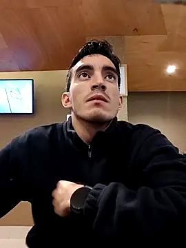 TommyMomentum webcam