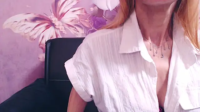 BlondPussy webcam