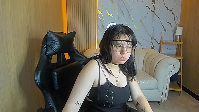 amara_tf - Amara_tf's free webcam - UK Sex Cams