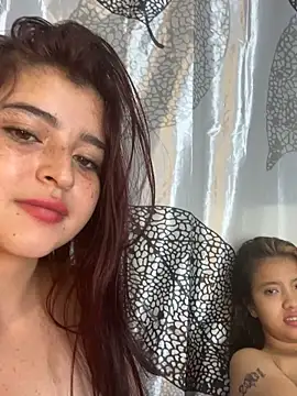 xuxi_xxx (F teen) - two girls scissors