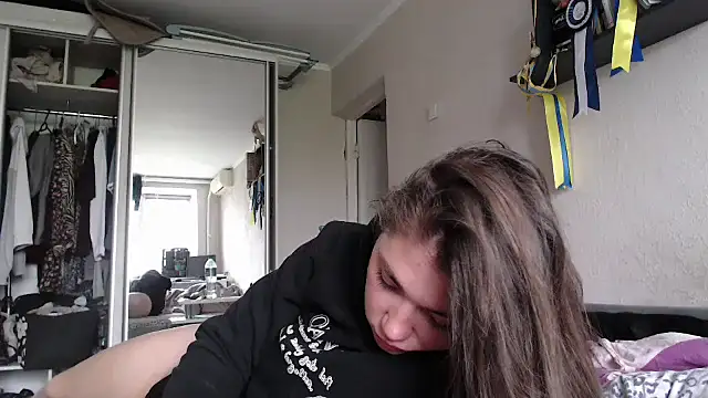 delightful_sofi webcam