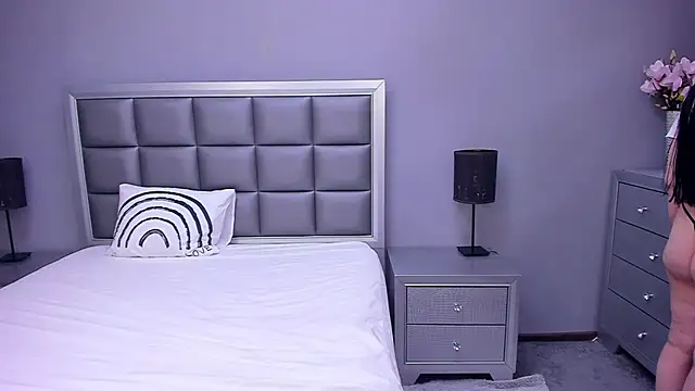 HellennSweet's Stripchat show and profile