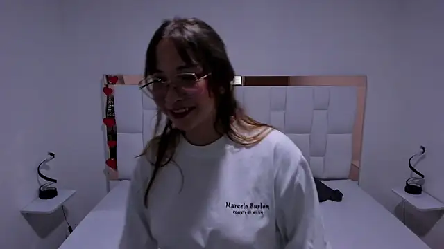 AliciaWhite_nt webcam