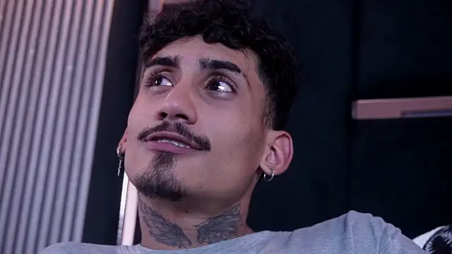 dark_eros_ (Ask my age) - show body + flex muscle 🥵💪