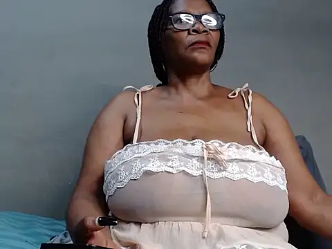 BustyMelonssXXXX - Cams Ao Vivo