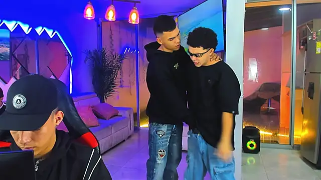 Houseofwarrios webcam