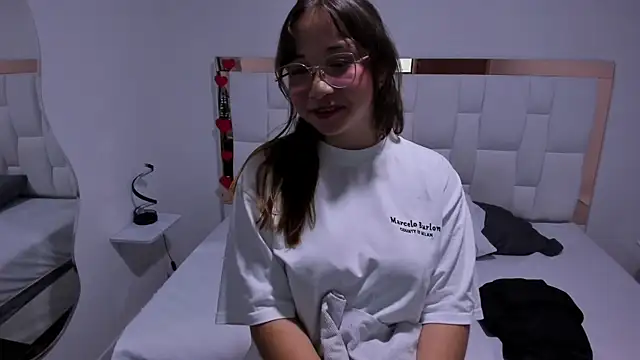 AliciaWhite_nt webcam