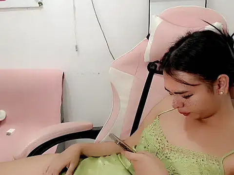 classy_adallia webcam