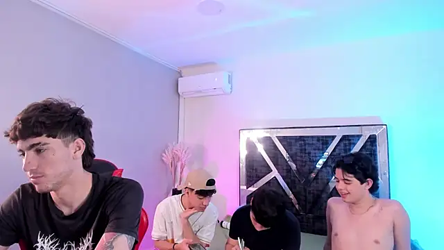 Handsomeboyss19 webcam