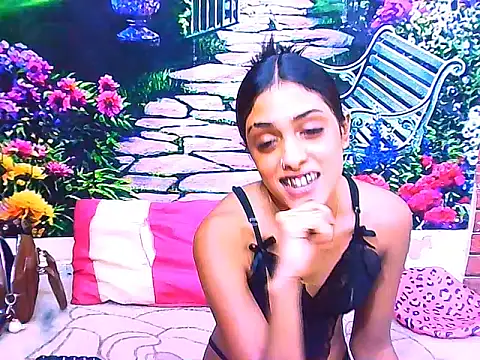 IndianPretty14u2Luv webcam