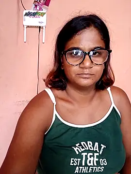 indianstrawberrylips4u webcam