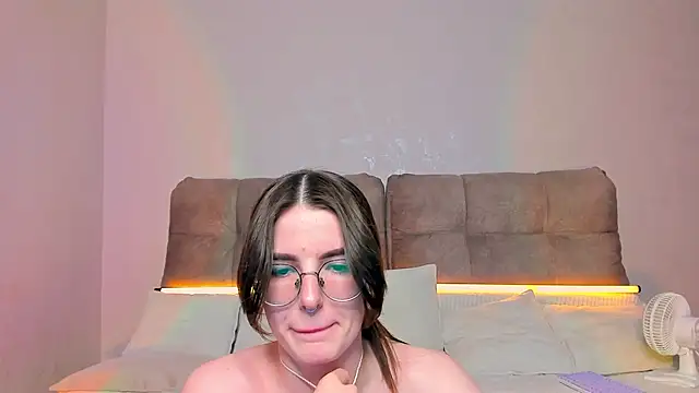 ariellatesk (F young) - ❤️bounce tits 40 sec❤️