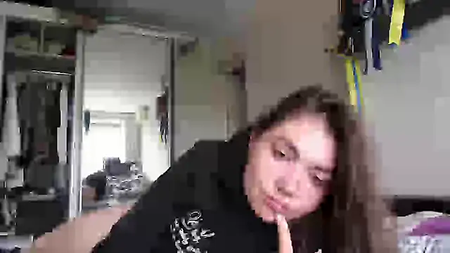 delightful_sofi webcam