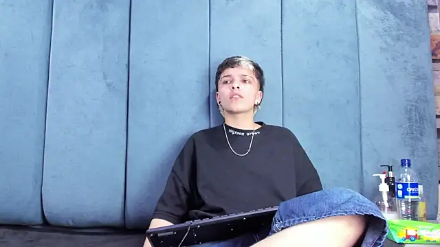 Megan_Thompson_ webcam