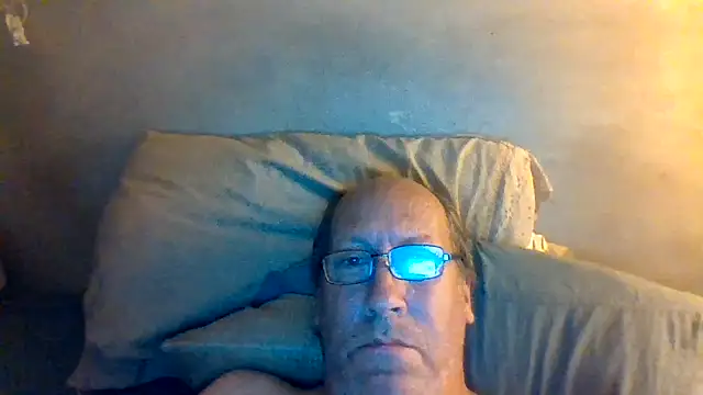 hornyrich69 (M mature) - daddy cumshow&eat for u