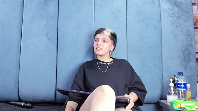 megan_thompson_ - Megan_Thompson_'s free webcam - UK Sex Cams