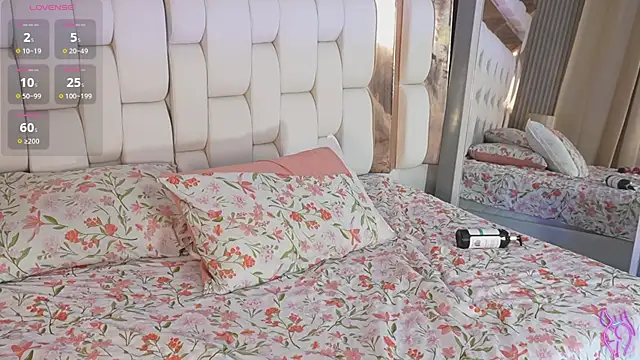 kinkylittlegirll webcam