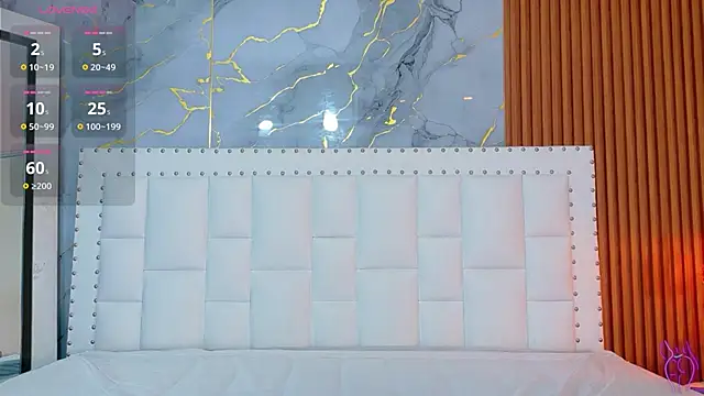 kinkyhousewifee webcam