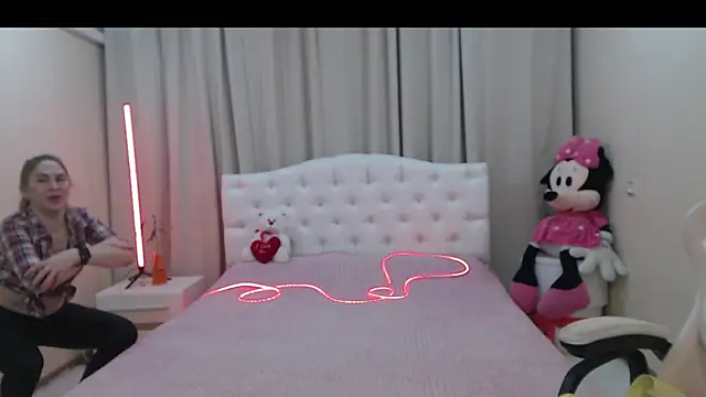 TessaDaybreak webcam