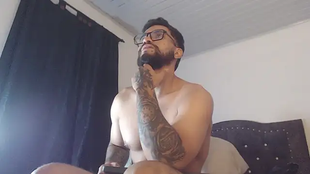 Chrys_harris77 webcam