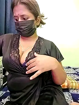 LoveLy-Soneya webcam