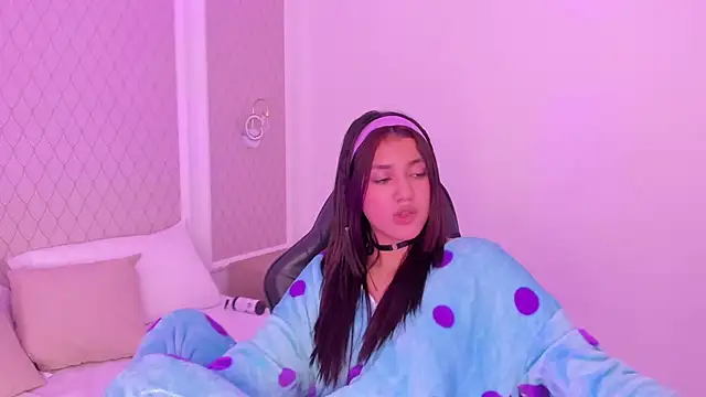 cristin_collins webcam