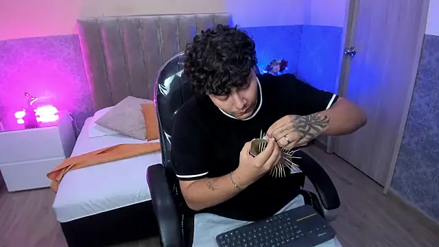 DAMON_SALVATTORE webcam