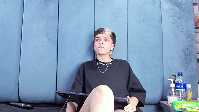 Megan_Thompson_ webcam