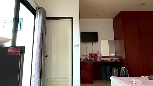 kamila_18_french webcam