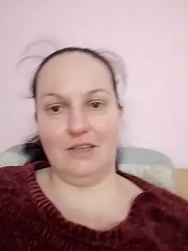 BustyLadyAlma webcam