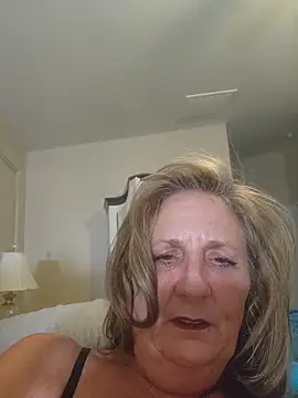 SultrySummer68 webcam