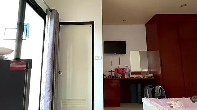 kamila_18_french webcam