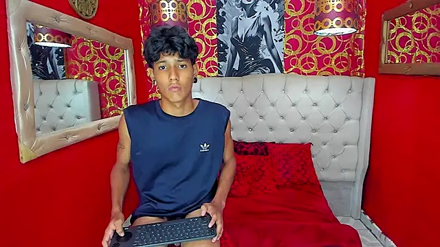 straightyoungpein webcam