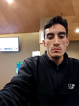 TommyMomentum webcam