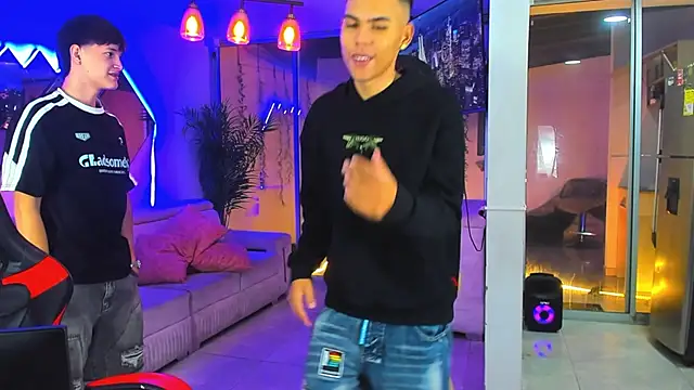 Houseofwarrios webcam