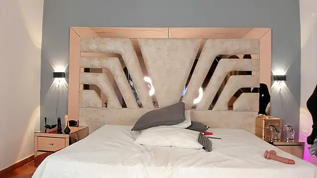 REINA_ADAHARA webcam