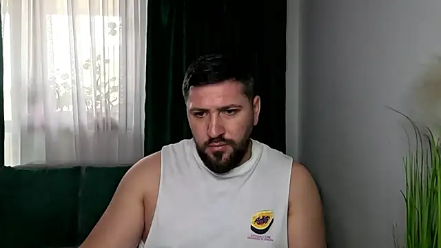 Gold_Alpha_Boy webcam